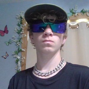 Meet your Posher, Zachary